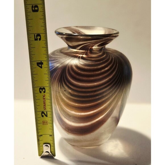 Cal Breed amethyst Feathered Art Glass Vase With Elegant Iridescent Detailing si - Picture 8 of 8